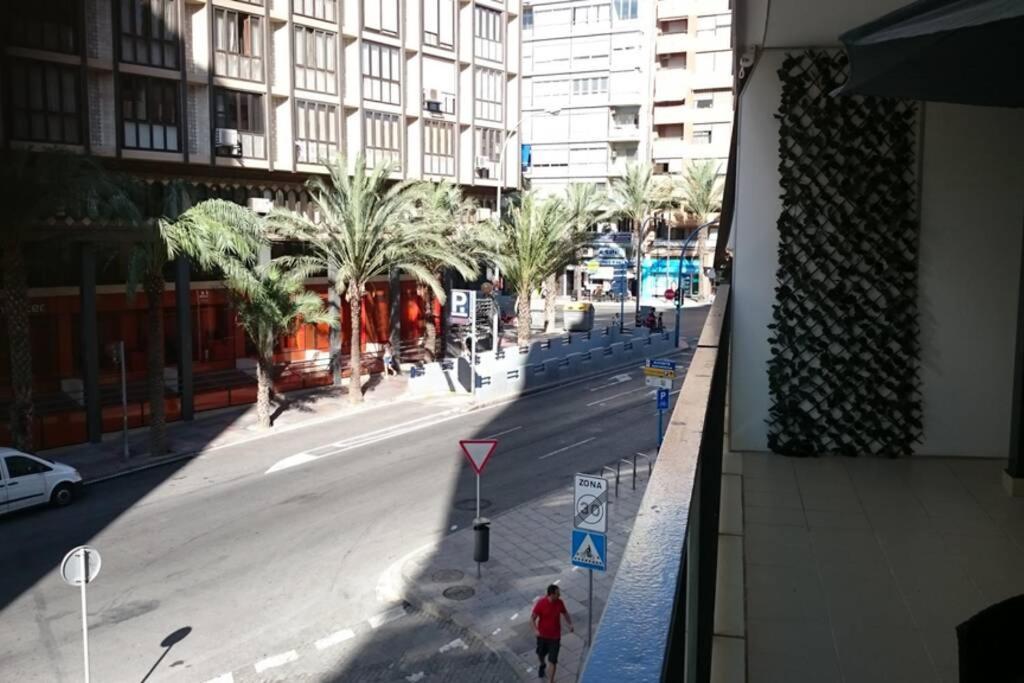 Ferienwohnung Espacioso Y Centrico Piso Con Zona Chill-Out Alicante Exterior foto